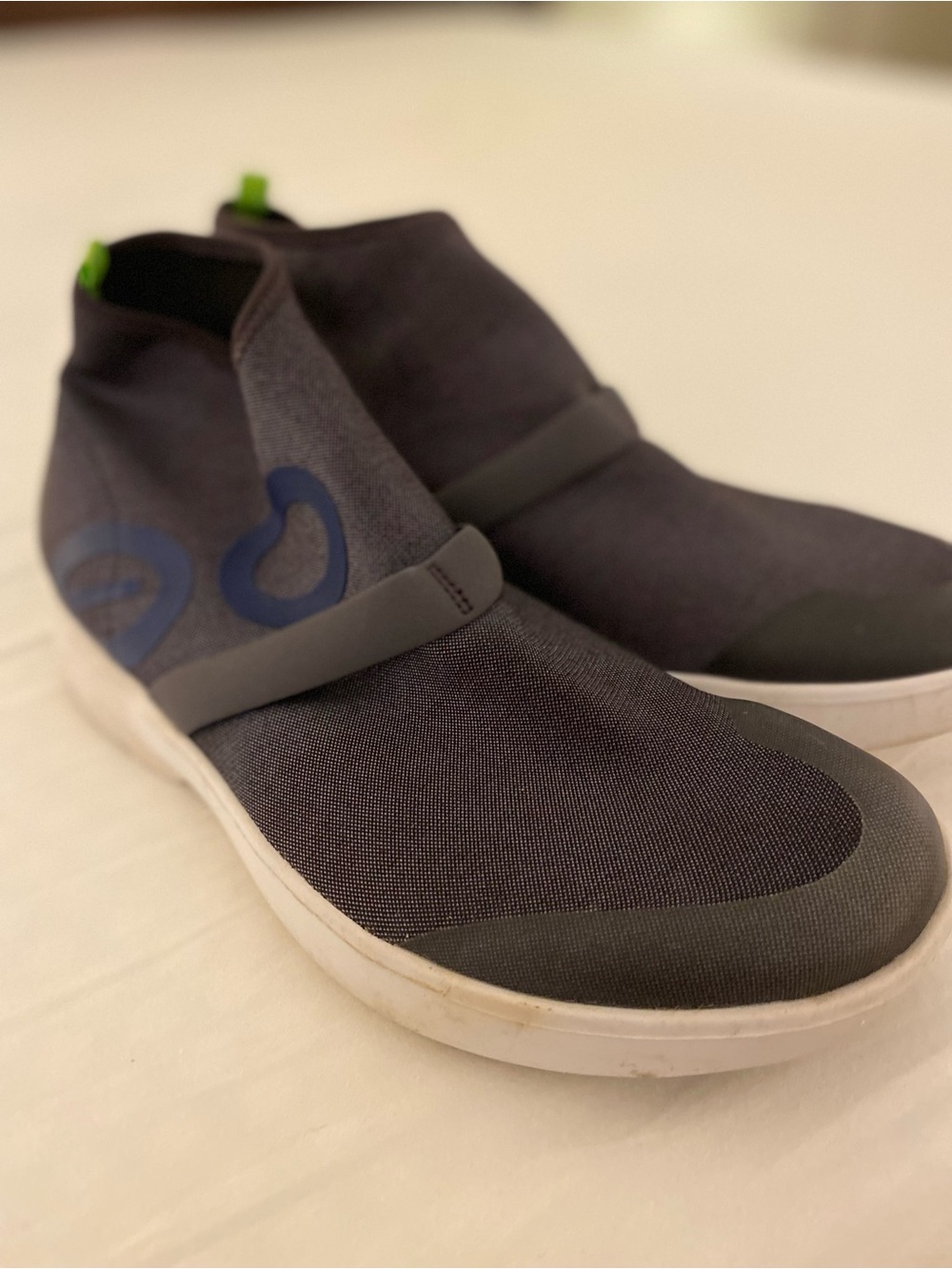 OOFOS Women’s OOmg Sport Slip-On Shoes Gray Blue Size 9.5